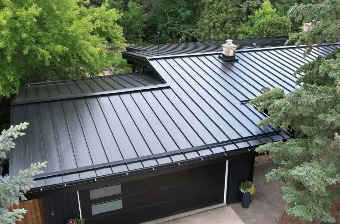 A Century Exteriors contractor providing roofing services in Franklin, TN, highlighting the advantages of hiring skilled local roofers for quality results.